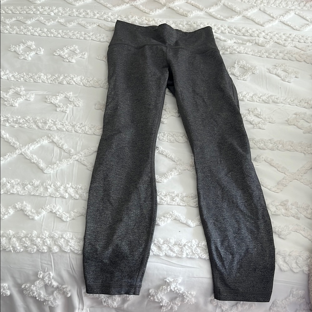 Lululemon Women’s Gray Leggings size 4